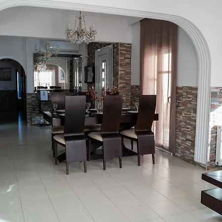 Nektarina Villa Afando